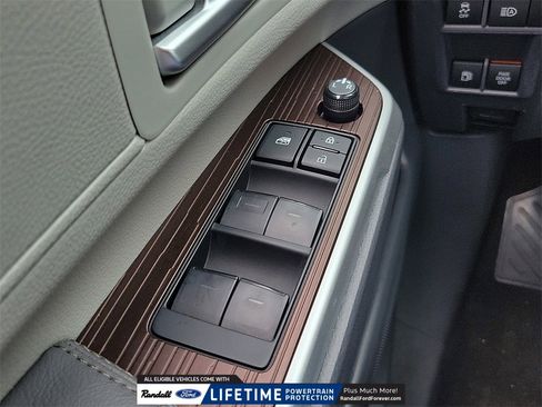Used 2024 Toyota Sienna XLE image 14