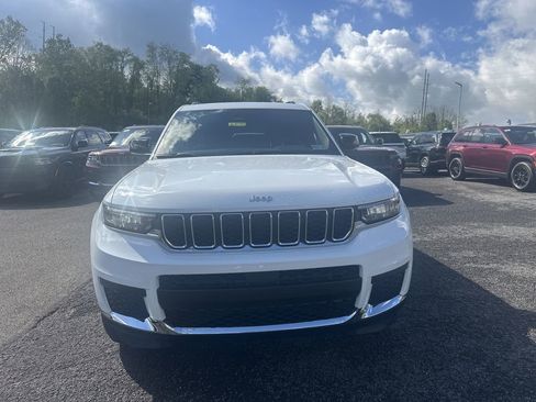 New 2026 Jeep Grand Cherokee L Laredo AWD/4WD image 13