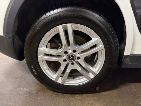 Used 2020 Mercedes-Benz GLB 250 4MATIC image 27