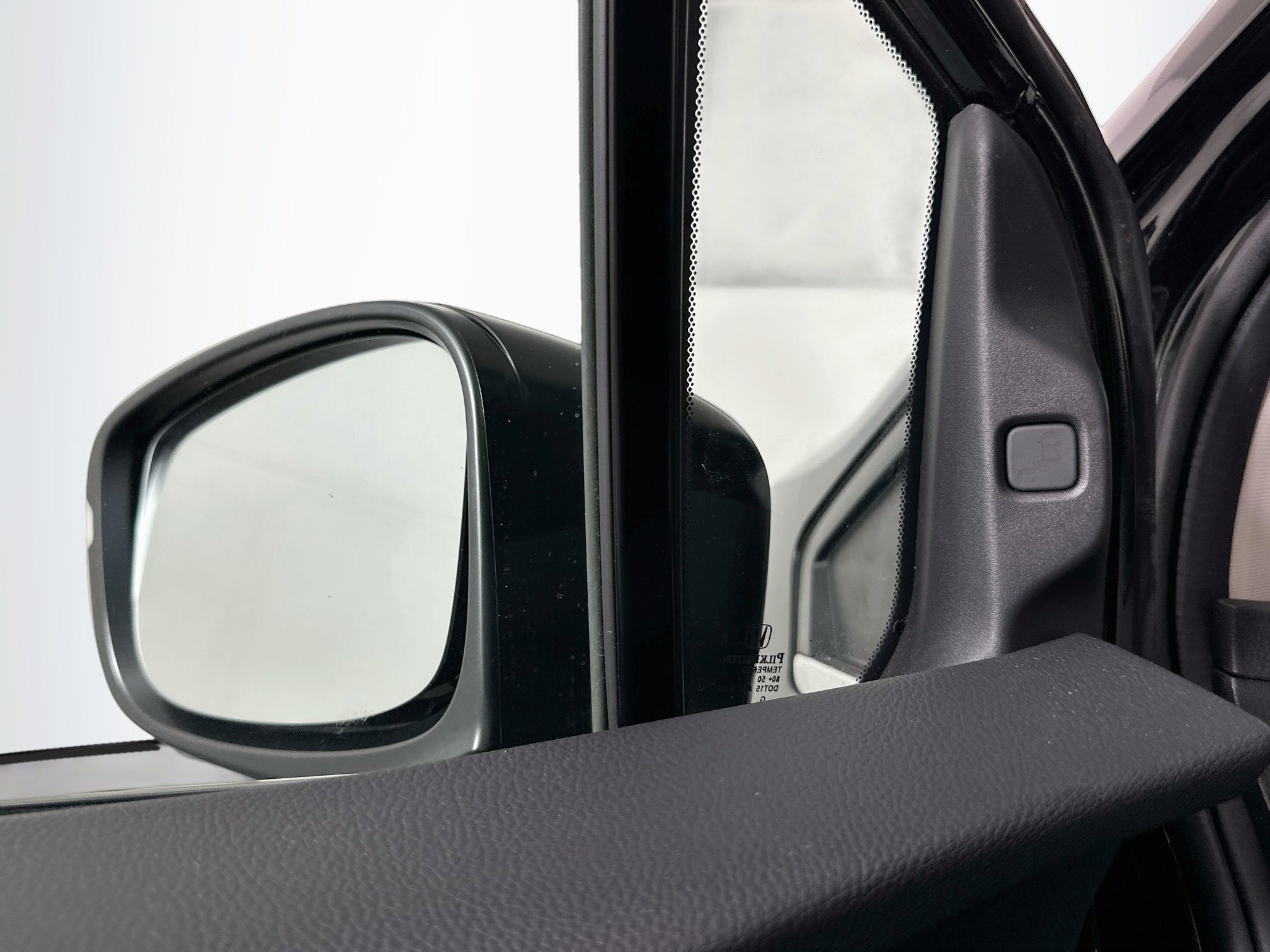 Used 2025 Honda Odyssey EX-L image 16