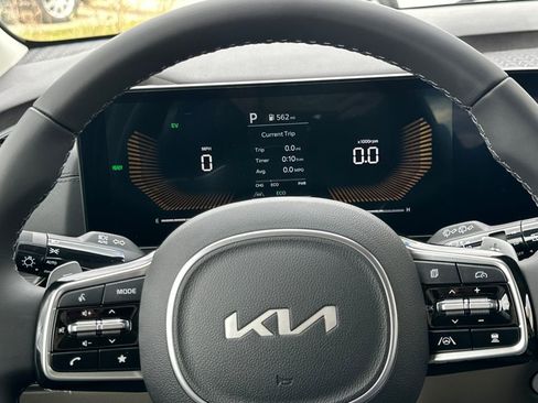 New 2026 Kia Carnival EX image 22