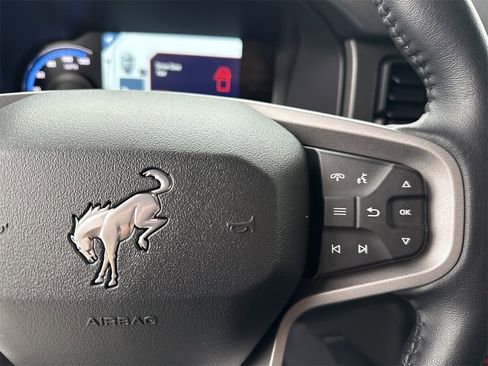 Used 2024 Ford Bronco Badlands image 27