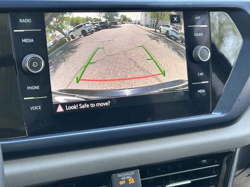 Certified 2023 Volkswagen Taos SE w/ Panoramic Sunroof Package FWD image 22