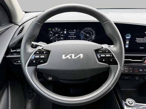 Certified 2024 Kia Niro Wind w/ Wind Preserve Package FWD image 29