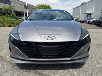 Used 2023 Hyundai Elantra SEL w/ Preferred Accessory Package FWD video 2