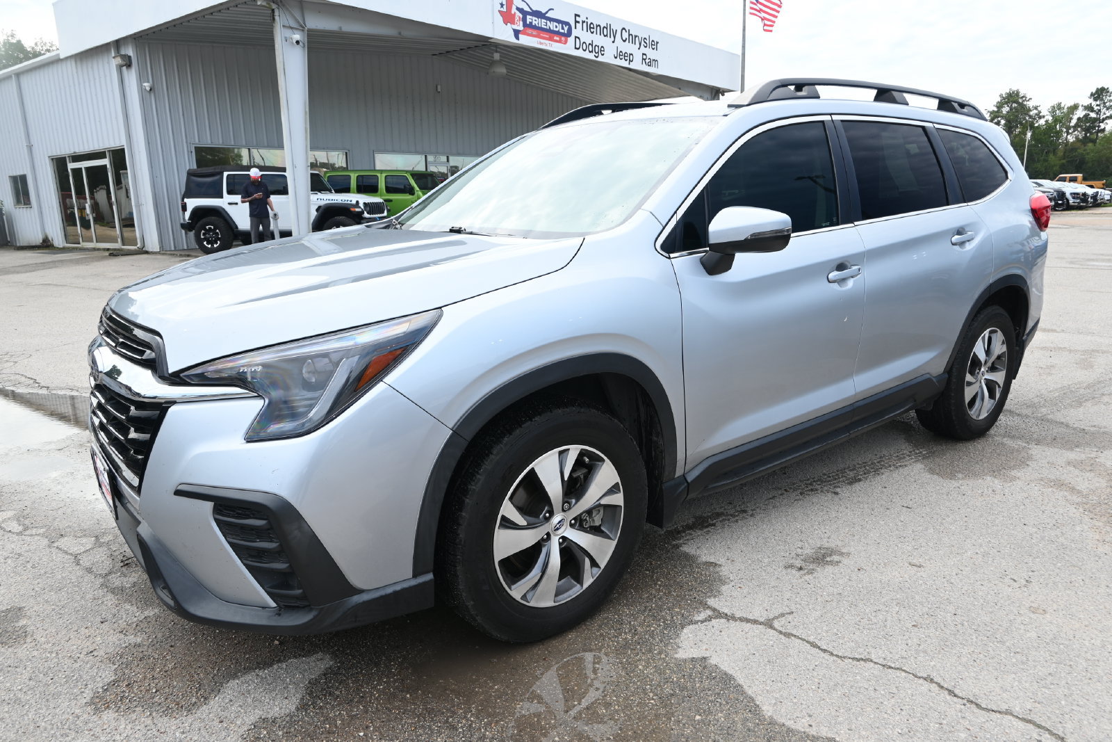 Used 2023 Subaru Ascent Premium w/ Convenience Package AWD/4WD image 5