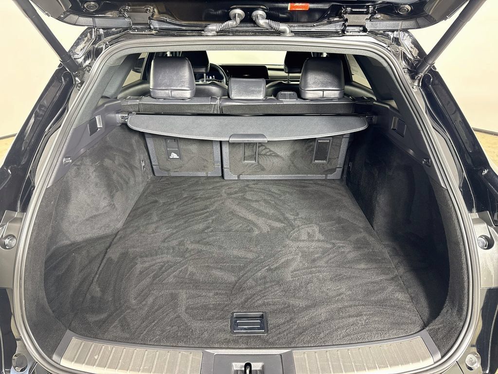 Certified 2025 Toyota Crown Signia AWD/4WD image 23