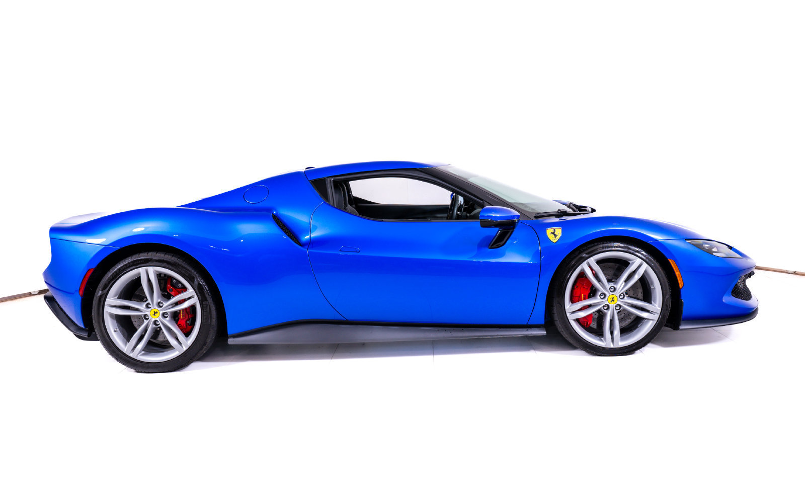 Used 2022 Ferrari 296 GTB RWD image 6