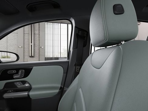 New 2026 Mercedes-Benz GLA 35 AMG 4MATIC image 45