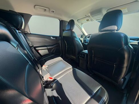 Used 2024 Ford Escape Platinum AWD/4WD image 20