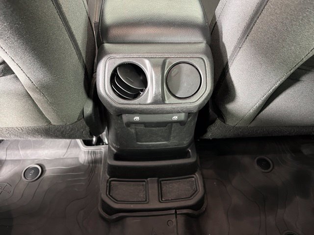 Used 2024 Jeep Wrangler Unlimited AWD/4WD image 39