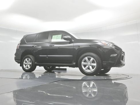 Used 2017 Lexus GX 460 w/ Navigation Package image 53