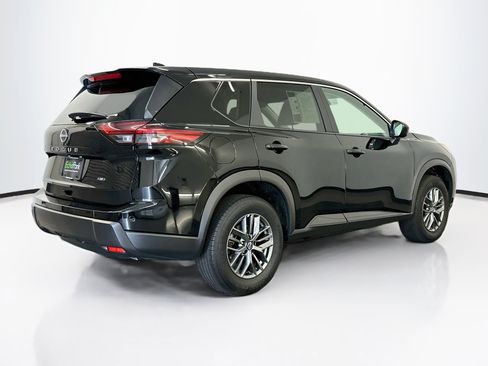 Used 2026 Nissan Rogue SV AWD/4WD image 9