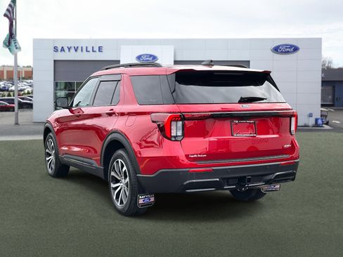 Used 2025 Ford Explorer ST-Line image 4