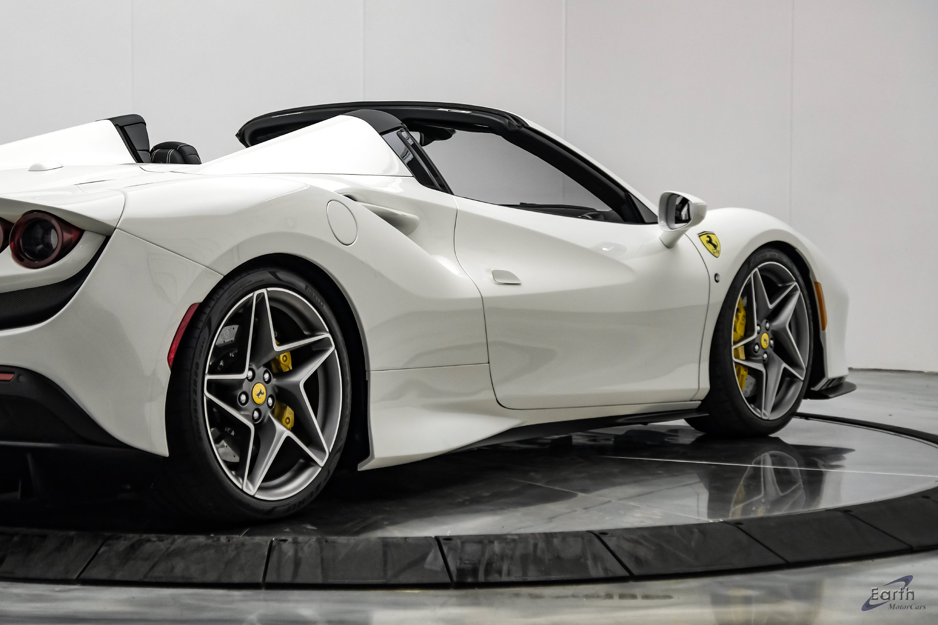 Used 2022 Ferrari F8 Tributo RWD image 26