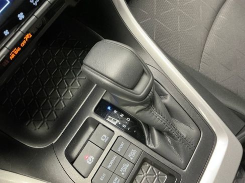 Certified 2025 Toyota RAV4 XLE AWD/4WD image 24