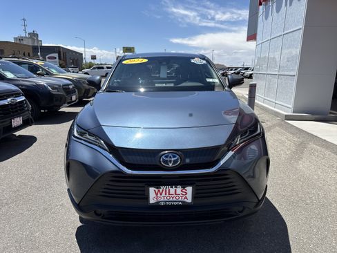 Used 2024 Toyota Venza LE AWD/4WD image 5