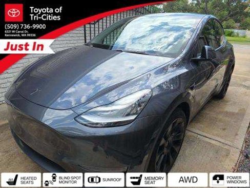 Used 2021 Tesla Model Y Long Range AWD/4WD image 29