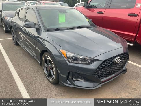 Used 2019 Hyundai Veloster Turbo FWD image 3