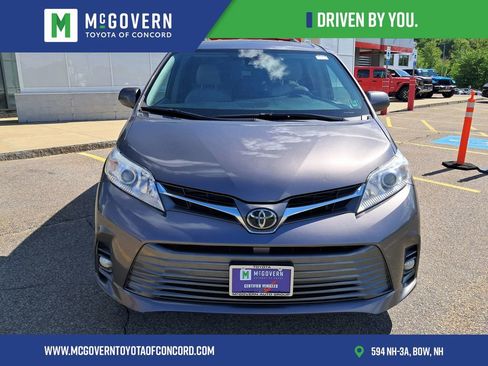 Used 2020 Toyota Sienna XLE w/ Carpet Mat Package AWD/4WD image 9