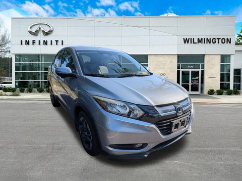 Used 2018 Honda HR-V EX image 1