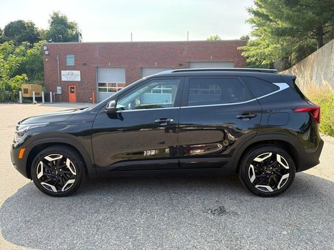 Certified 2024 Kia Seltos SX w/ SX Sunroof Package AWD/4WD image 3
