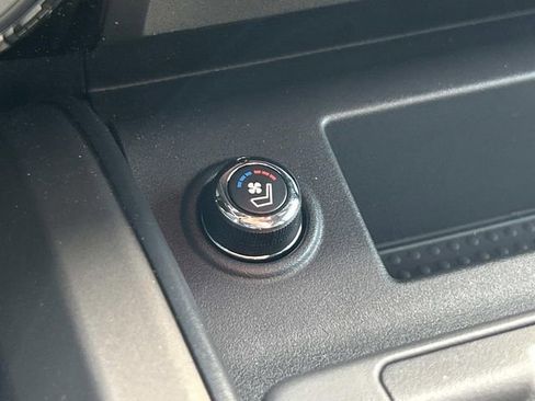 Used 2024 Nissan Titan Platinum Reserve w/ Moonroof Package image 32