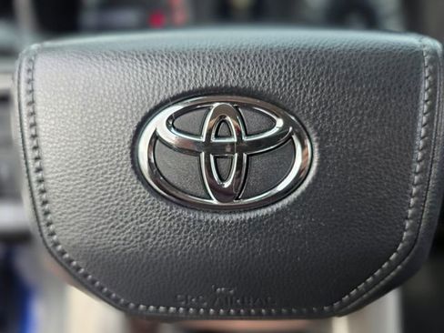 Used 2022 Toyota Tundra SR5 w/ SR5 Premium Package AWD/4WD image 24
