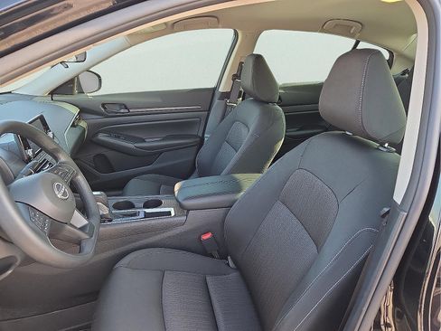 Used 2024 Nissan Altima 2.5 S image 12