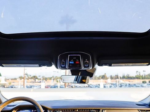 New 2025 Jeep Grand Cherokee Altitude image 17