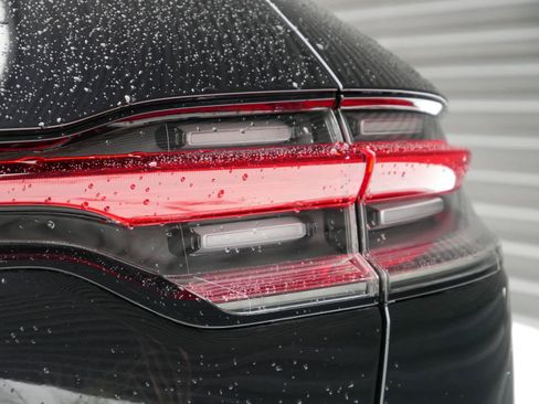 New 2025 Porsche Macan S image 7