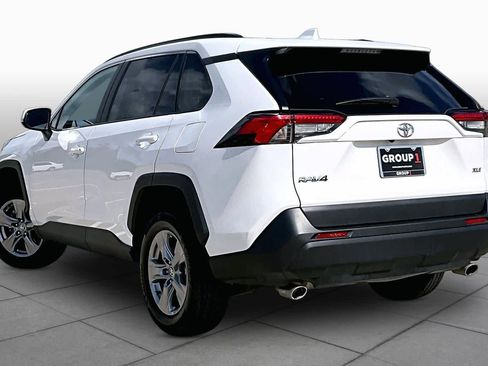 Used 2025 Toyota RAV4 XLE image 12