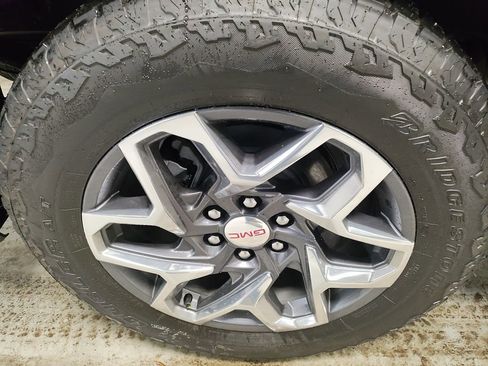 New 2026 GMC Sierra 1500 SLT w/ SLT Premium Plus Package image 3