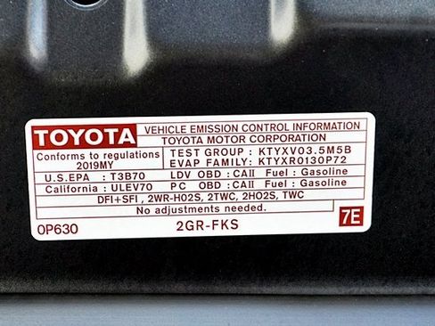 Used 2019 Toyota Avalon XLE image 34