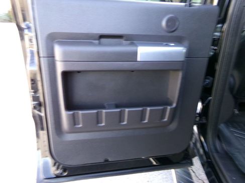 Used 2016 Ford F350 Lariat w/ Lariat Interior Package image 11