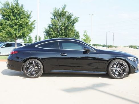 Used 2024 Mercedes-Benz CLE 300 4MATIC Coupe image 10
