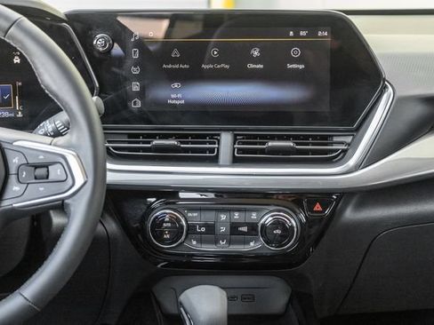 Used 2024 Chevrolet Trax ACTIV w/ Driver Confidence Package FWD image 9