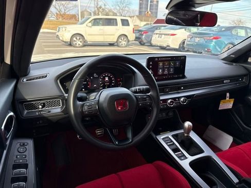Used 2024 Honda Civic Type R image 11