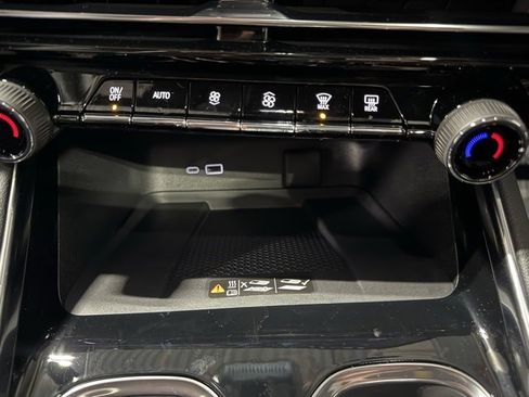 New 2026 Chevrolet Traverse Z71 w/ LPO, Floor Liner Package image 21