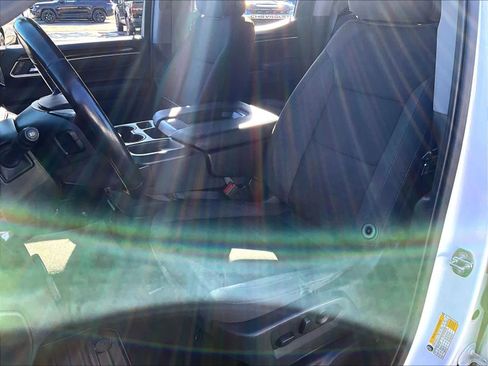 Used 2022 Chevrolet Silverado 1500 LT image 10