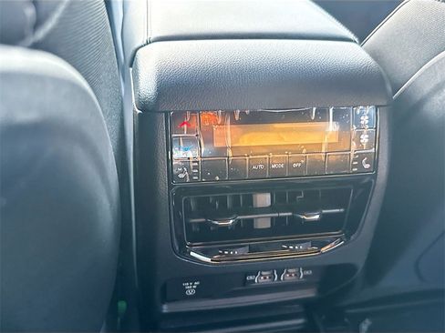 New 2025 Jeep Grand Cherokee L Limited image 27