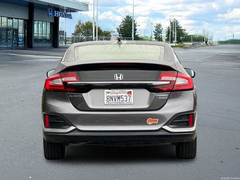 Certified 2019 Honda Clarity Touring image 7