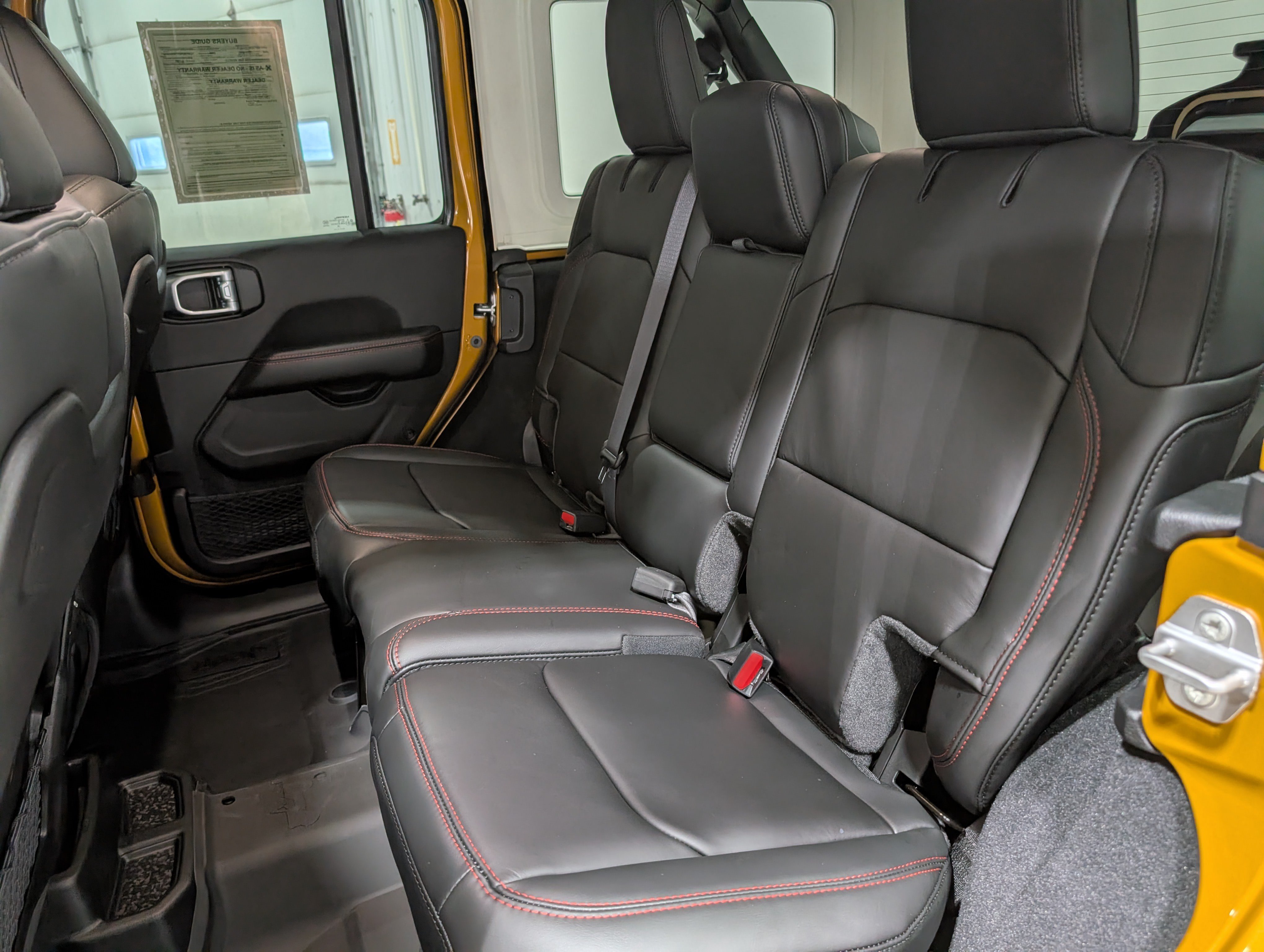 Used 2026 Jeep Wrangler Unlimited Rubicon AWD/4WD image 15