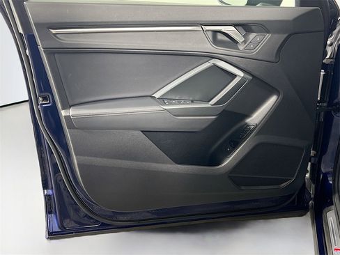 Used 2023 Audi Q3 2.0T Premium image 17