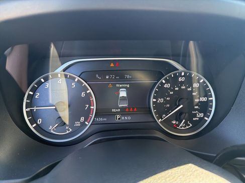 Used 2024 Nissan Titan SV w/ SV Bronze Edition Package image 16