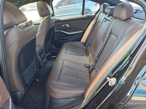 Used 2019 BMW 330i Sedan w/ M Sport Package RWD image 16