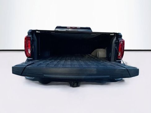 Used 2022 GMC Sierra 1500 AT4X image 28