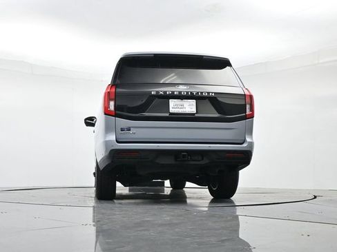 Used 2025 Ford Expedition Active image 39