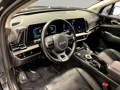 Certified 2025 Kia Sportage EX AWD/4WD image 17