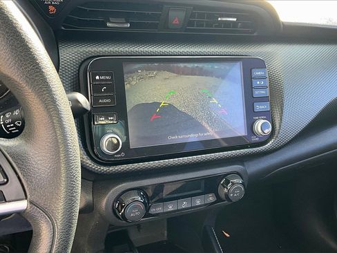 Used 2022 Nissan Kicks SV image 25